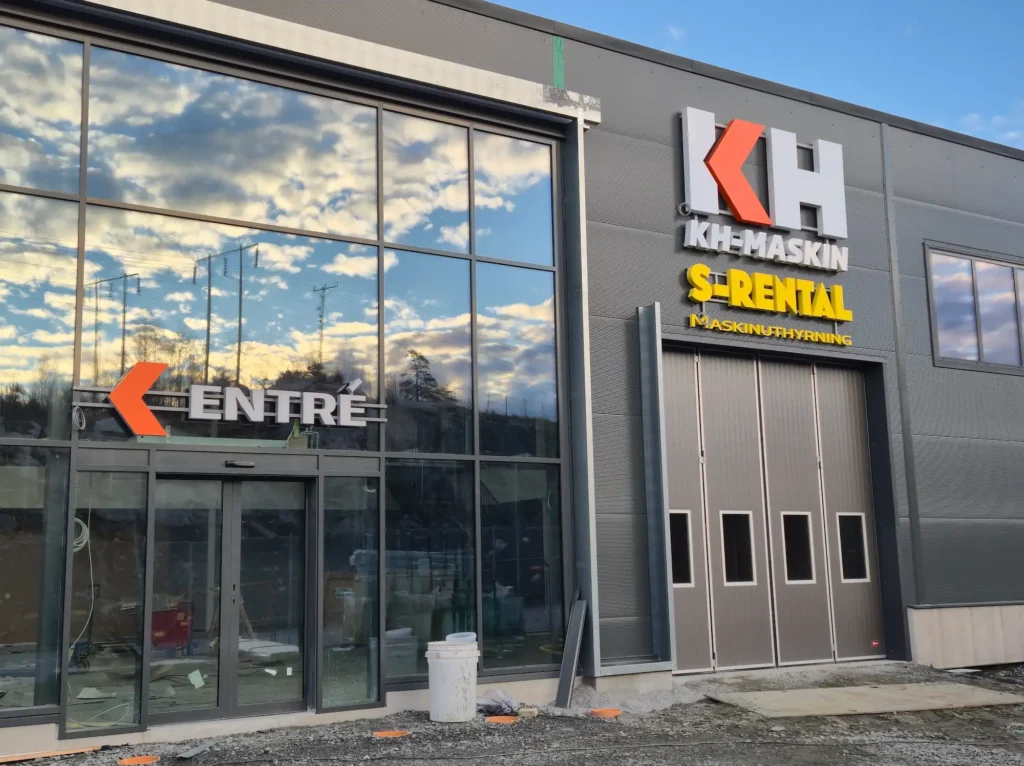 Ljusskyltar för KH Maskin och S-rental